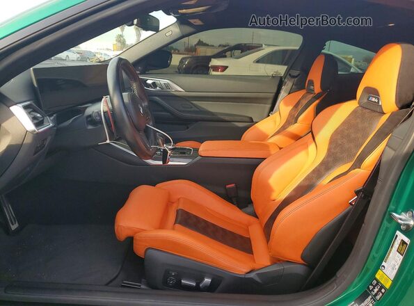 WBS43AZ05RCP50712 2024 BMW M4 Green Vista del salpicadero