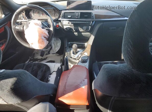 WBS4Y9C56JAC87938 2018 BMW M4 Black Առջևի վահանակի տեսք