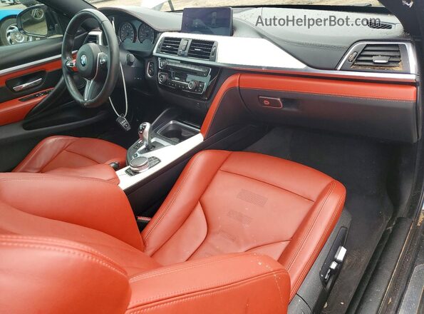 WBS4Y9C57JAC87155 2018 BMW M4 White Widok deski rozdzielczej