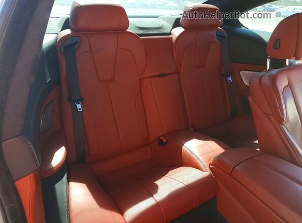 WBS6J9C52GD934692 2016 BMW M6 White Rear seats view