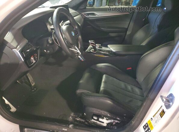 WBS83CH03PCL49056 2023 BMW M5 White Vista interior delantera