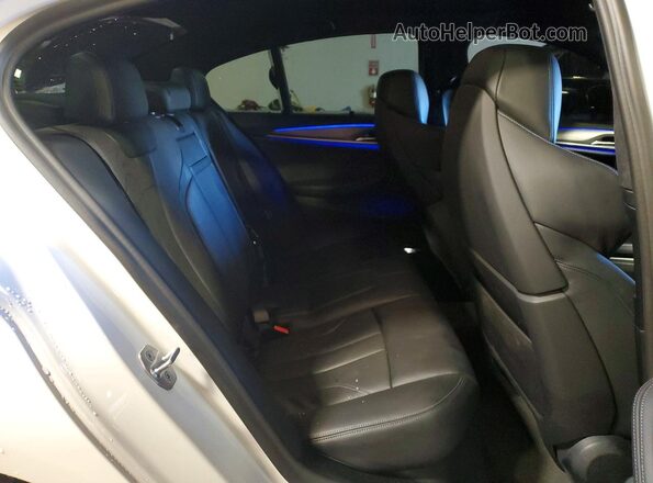 WBS83CH03PCL49056 2023 BMW M5 White Vista de los asientos traseros