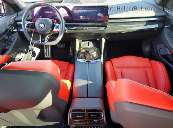 WBS83GV05SCU45064 2025 BMW M5 Charcoal Widok deski rozdzielczej