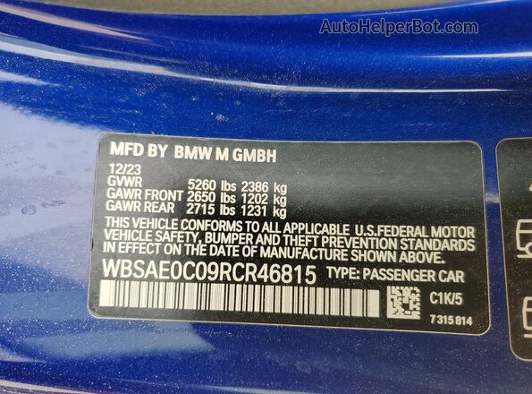WBSAE0C09RCR46815 2024 BMW M8 Blue Вид підкапотного простору