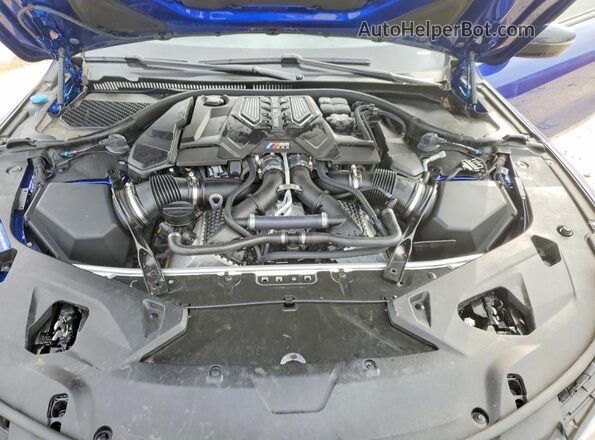 WBSAE0C09RCR46815 2024 BMW M8 Blue Вид задньої частини салону