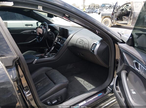 WBSGV0C05PCM47758 2023 BMW M8 Black Widok wnętrza z przodu