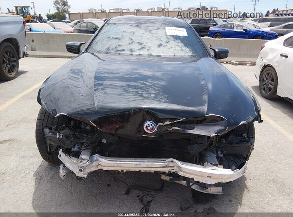 WBSGV0C05PCM47758 2023 BMW M8 Black Widok wnętrza z tyłu
