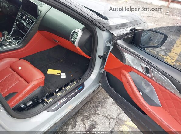 WBSGV0C06PCL37737 2023 BMW M8 Black Vista interior delantera