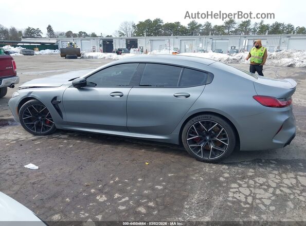 WBSGV0C06SCU79322 2025 BMW M8 Gray Vista interior de 360 grados