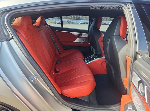 WBSGV0C07LCE47872 2020 BMW M8 Серый Вид задних сидений