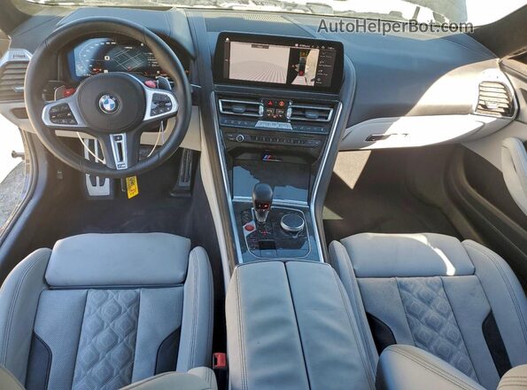WBSGV0C09RCR90503 2024 BMW M8 Черный Вид панели приборов