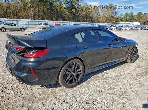WBSGV0C09RCR90503 2024 BMW M8 Черный Задняя правая четверть