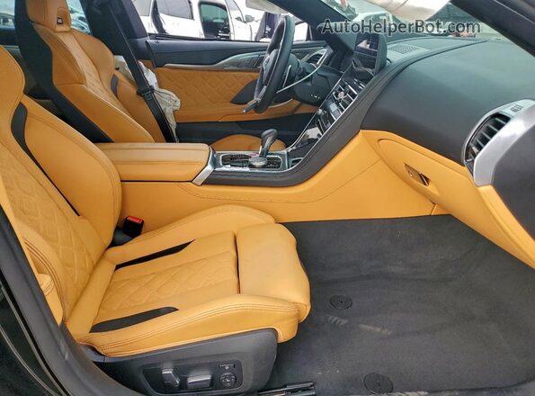 WBSGV0C0XSCT98534 2025 BMW M8 Black Vista interior delantera