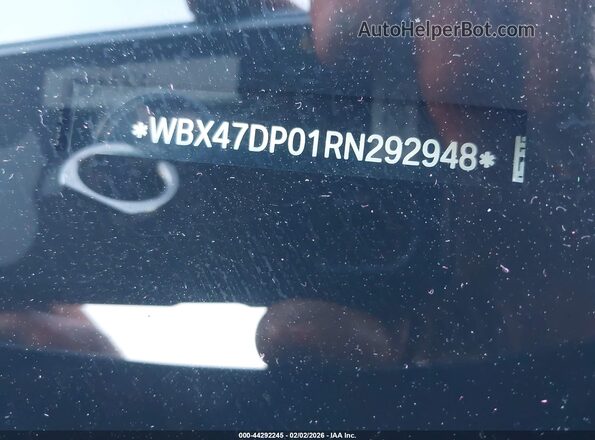 WBX47DP01RN292948 2024 BMW X3 Black Vista del compartimento del motor