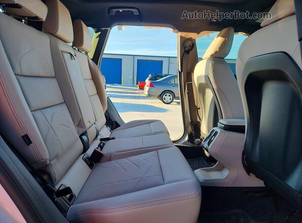 WBX73EF01S5387659 2025 BMW X1 White Vista interior trasera