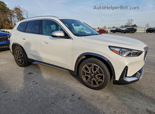 WBX73EF03P5V88180 2023 BMW X1 Белый Передняя правая четверть