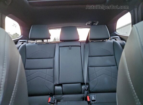 WBX73EF06P5X90771 2023 BMW X1 Silver Vista de los asientos traseros