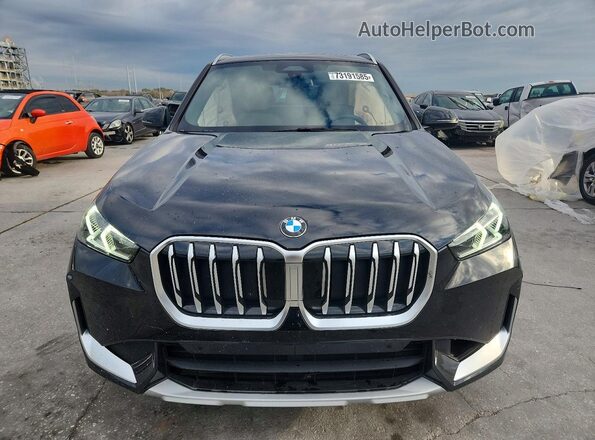 WBX73EF09S5087951 2025 BMW X1 Black Вид спереду