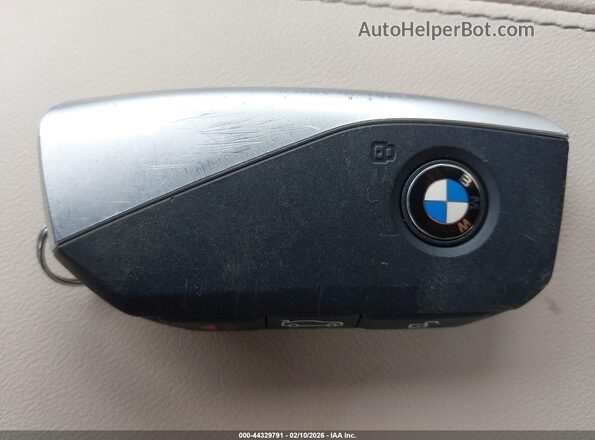 WBX73EF0XS5137983 2025 BMW X1 Black წინა პანელის ხედი