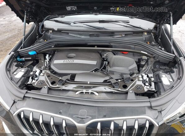 WBX73EF0XS5137983 2025 BMW X1 Black უკანა ხედი