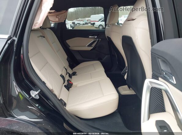 WBX73EF0XS5137983 2025 BMW X1 Black VIN კოდის სტიკერის ხედი