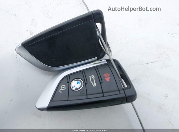 WBXHT3C30GP883734 2016 BMW X1 Black Dashboard view