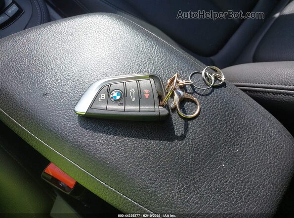 WBXHT3C34H5F83145 2017 BMW X1 Черный Вид панели приборов