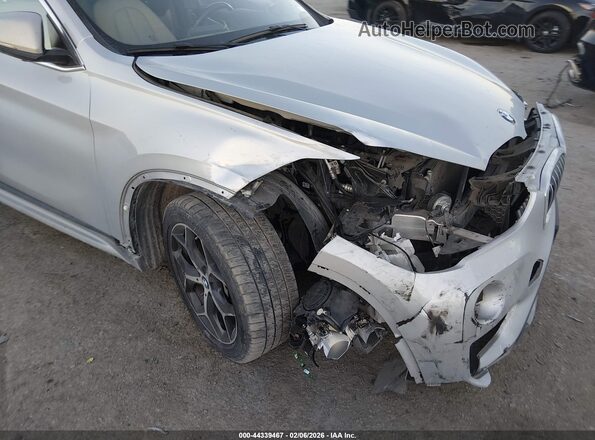 WBXHT3C34J5L34105 2018 BMW X1 Silver წინა ხედი