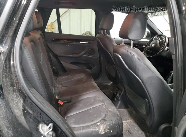 WBXHT3C35H5F87284 2017 BMW X1 Черный Вид задней части салона