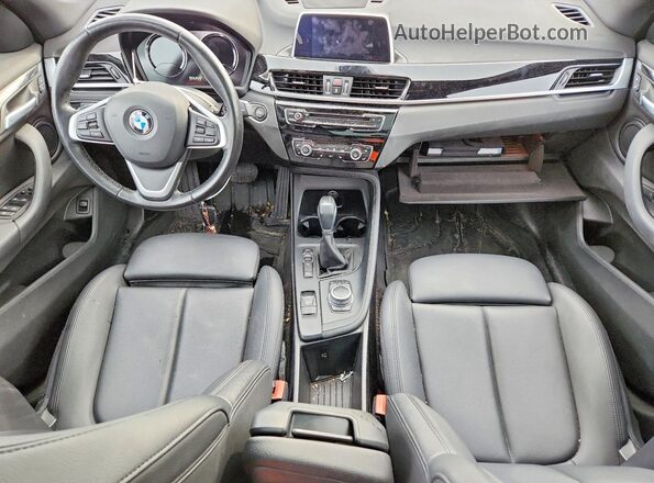 WBXHT3C55K5L90024 2019 BMW X1 White Widok deski rozdzielczej