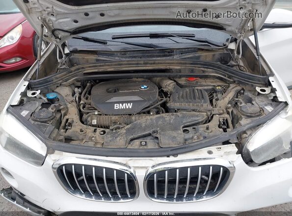 WBXHT3Z30J4A66475 2018 BMW X1 White უკანა ხედი