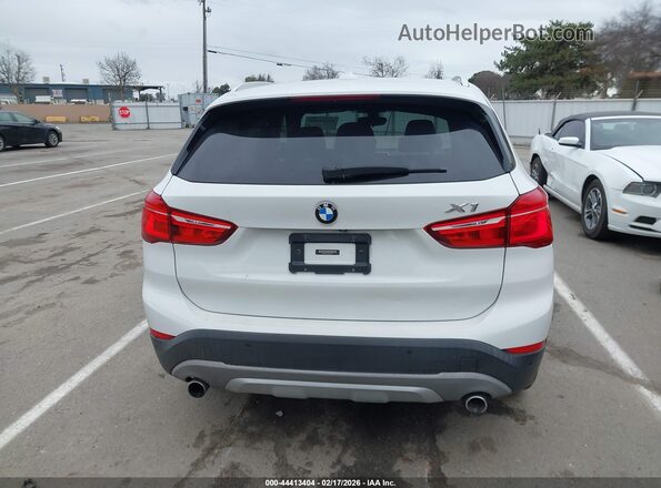 WBXHT3Z30J4A66475 2018 BMW X1 White 