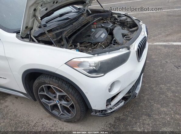 WBXHT3Z30J4A66475 2018 BMW X1 White 