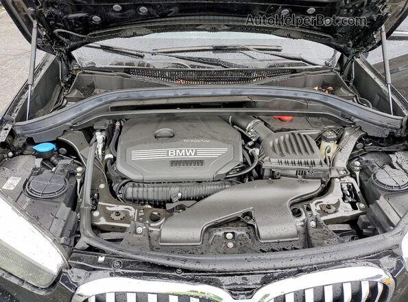 WBXJG7C02N5V40645 2022 BMW X1 Black ძრავის განყოფილების ხედი