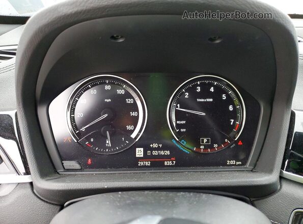 WBXJG7C02N5V40645 2022 BMW X1 Black ხელსაწყოთა პანელის ხედი
