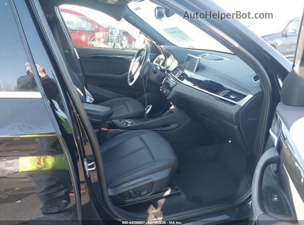 WBXJG7C08M3M66948 2021 BMW X1 Черный 