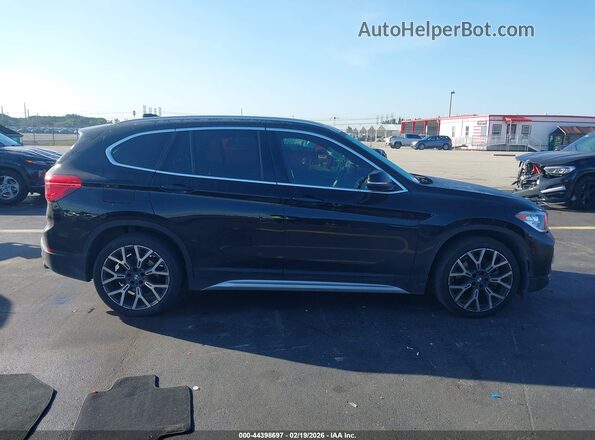 WBXJG7C08M3M66948 2021 BMW X1 Черный 