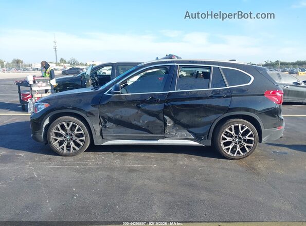 WBXJG7C08M3M66948 2021 BMW X1 Черный 