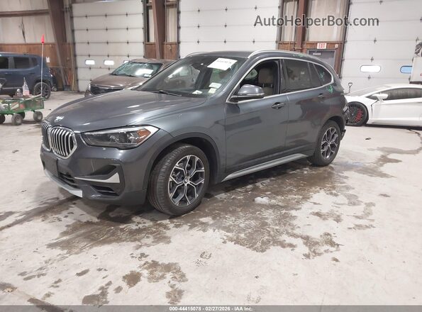 WBXJG9C07N5U58616 2022 BMW X1 Gray წინა მარცხენა ხედი სამი მეოთხედიდან