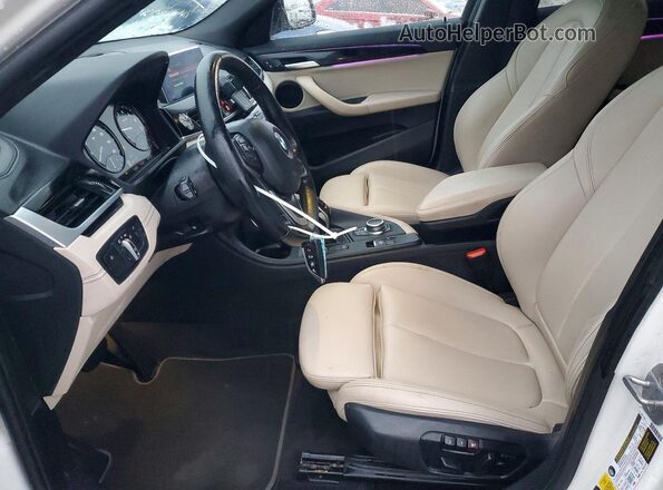 WBXYJ1C00L5P34813 2020 BMW X2 White Front interior view