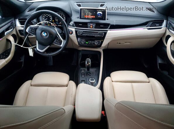 WBXYJ1C00L5P34813 2020 BMW X2 White Dashboard view