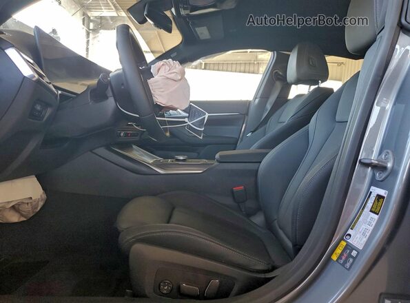WBY23HD07SFU81615 2025 BMW I4 Gray წინა სალონის ხედი