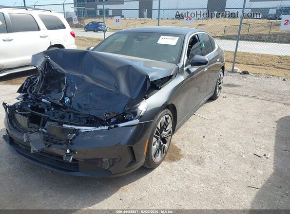 WBY33FK04RCR61814 2024 BMW OTHER Gray Առջևի ձախ երեք քառորդ տեսարան