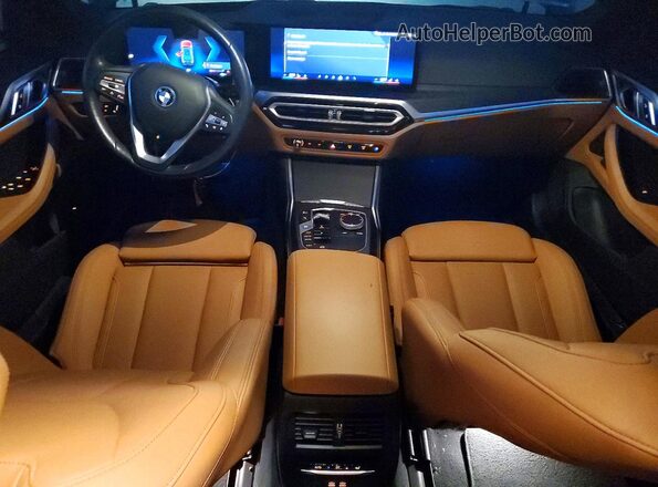 WBY43AW01RFS09620 2024 BMW I4 Green Widok deski rozdzielczej