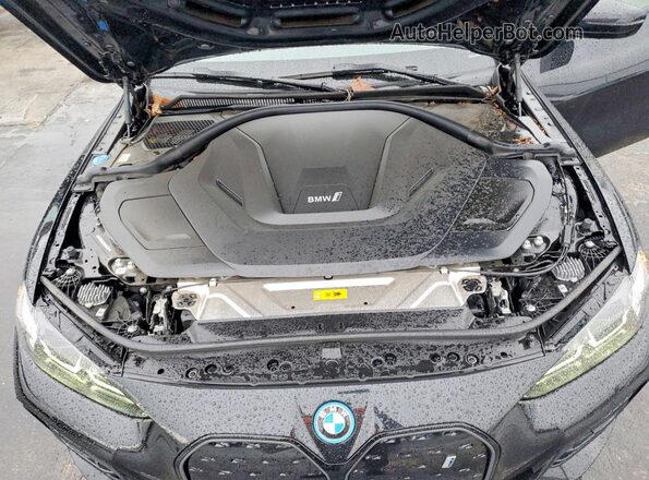 WBY43AW03RFS63517 2024 BMW I4 Black Սալոնի հետևի տեսք