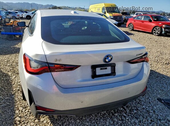WBY43AW09RFT05494 2024 BMW I4 White Widok z tyłu