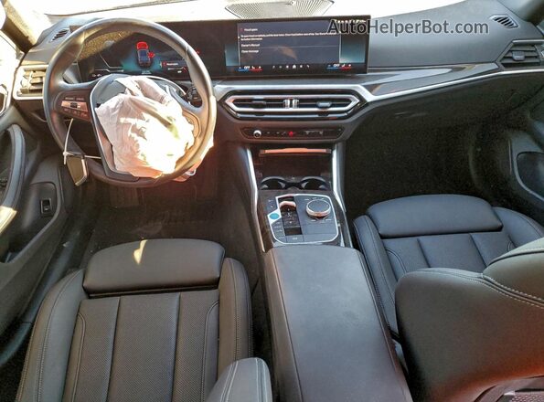 WBY43AW0XRFT38133 2024 BMW I4 Black Vista del salpicadero