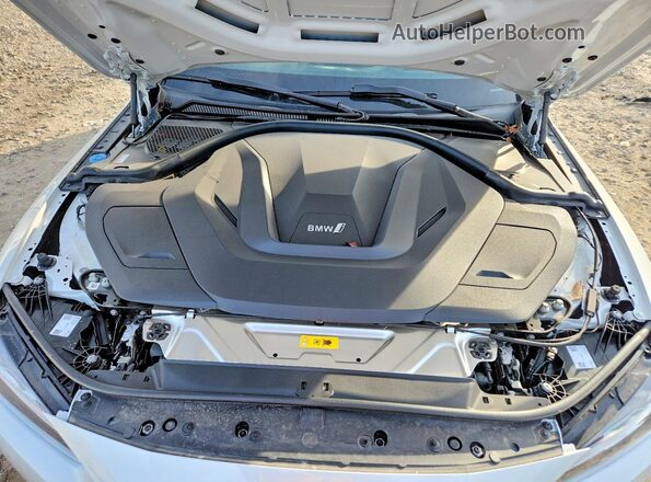 WBY43HD00SFT65939 2025 BMW I4 White Vista interior trasera