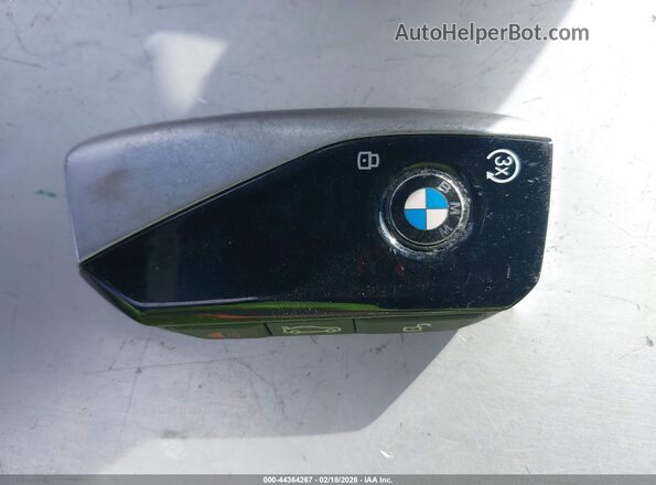 WBY53EJ09PCN73592 2023 BMW 7 SERIES Gray Dashboard view