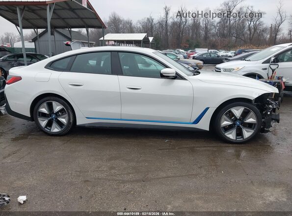 WBY73AW00PFP47591 2023 BMW I4 White Widok wnętrza 360 stopni